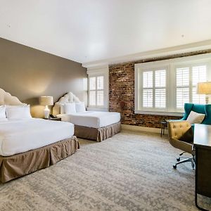 Queen Room Two Queen Beds
